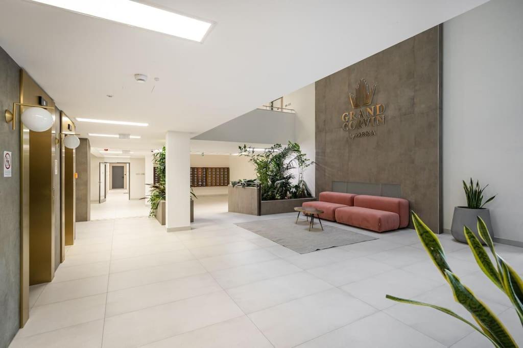 Oaks Studio With Balcony 布达佩斯 外观 照片